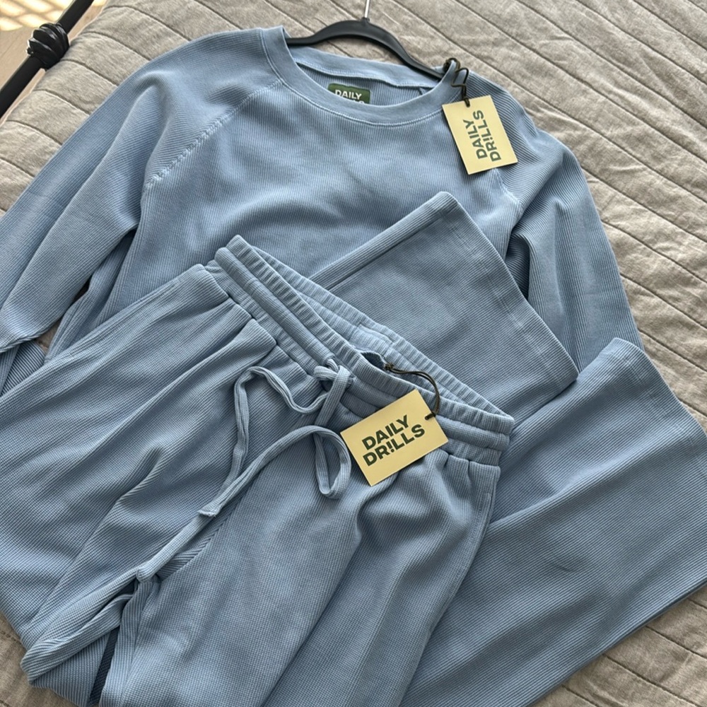 Thermal crop and pant set in MIST